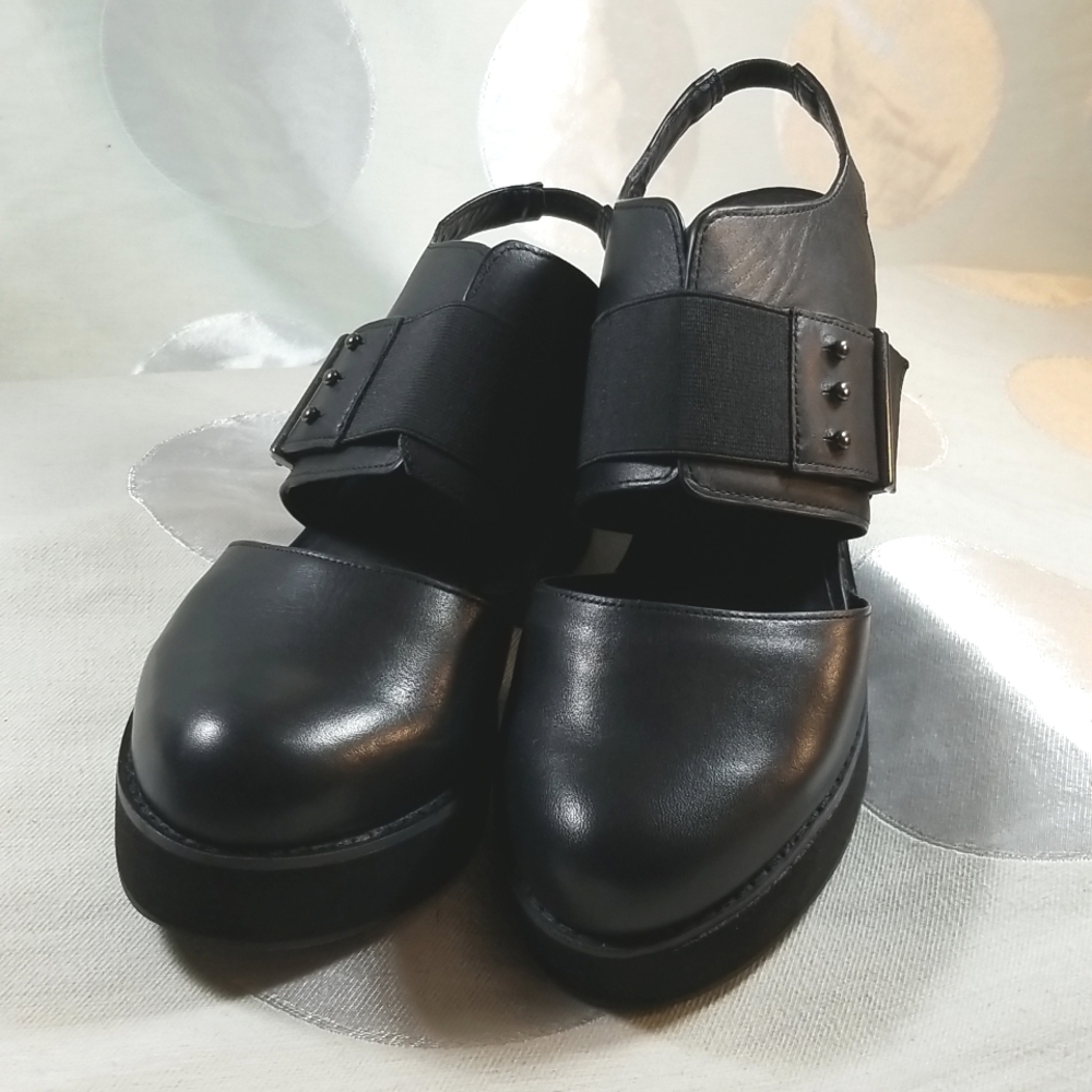 Shellys London Leather Elasticized Chunky Heel 90s Style Slip Ons  US 8.5